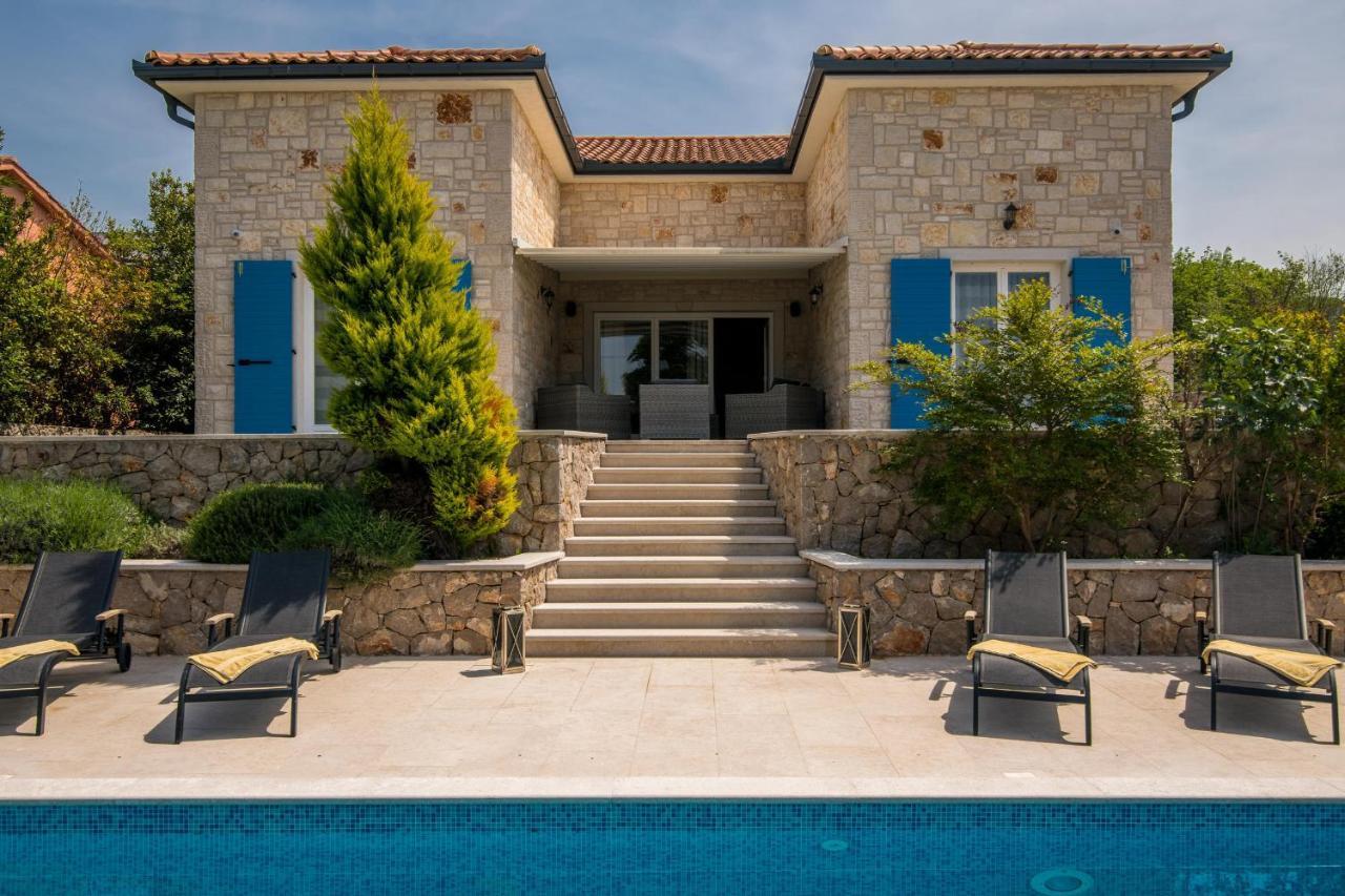 Villa Augusta Malinska Exterior photo